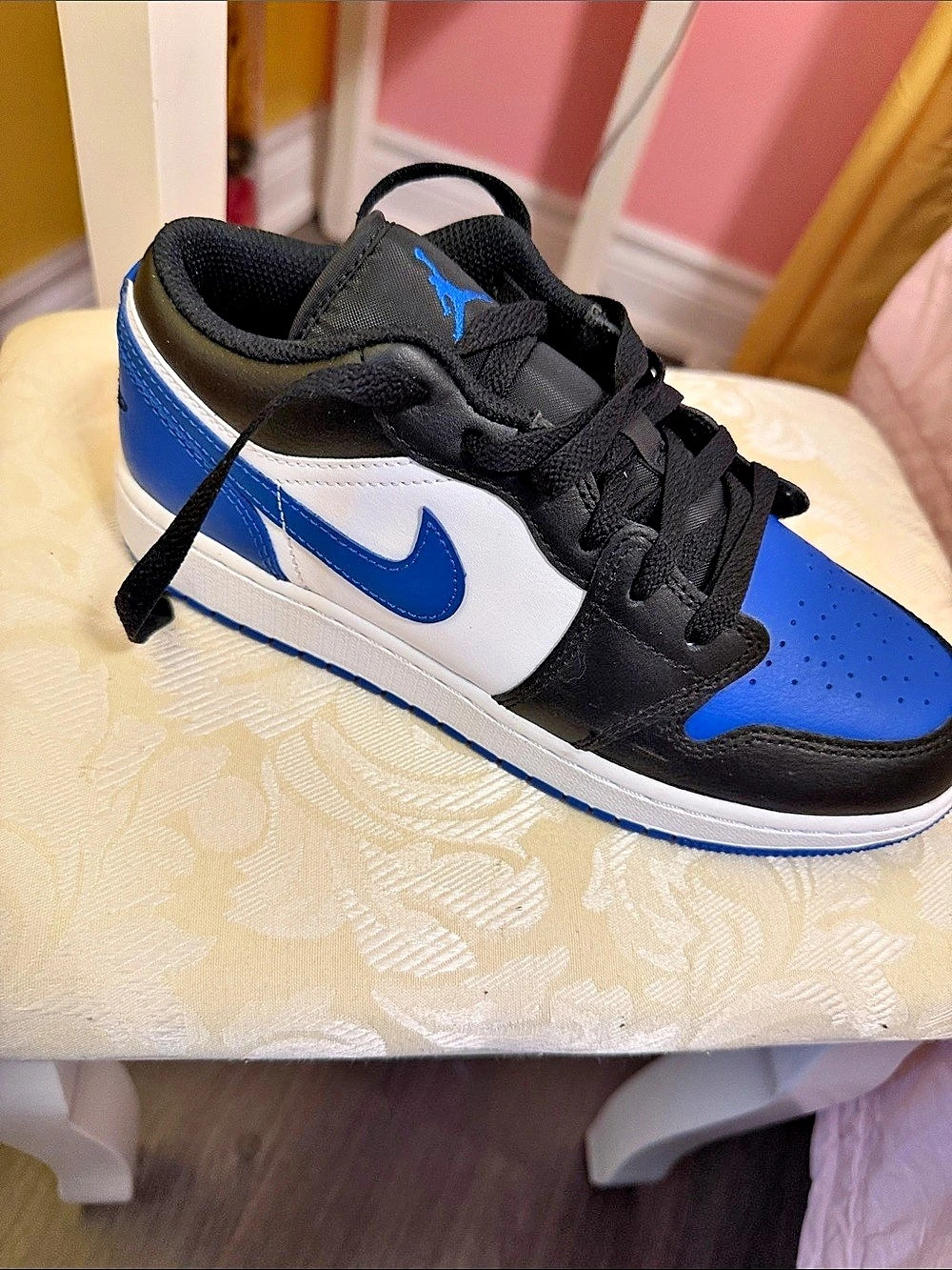 Jordan Air Jordan 1 Low Boys US 5.5 Blue & Black Like New